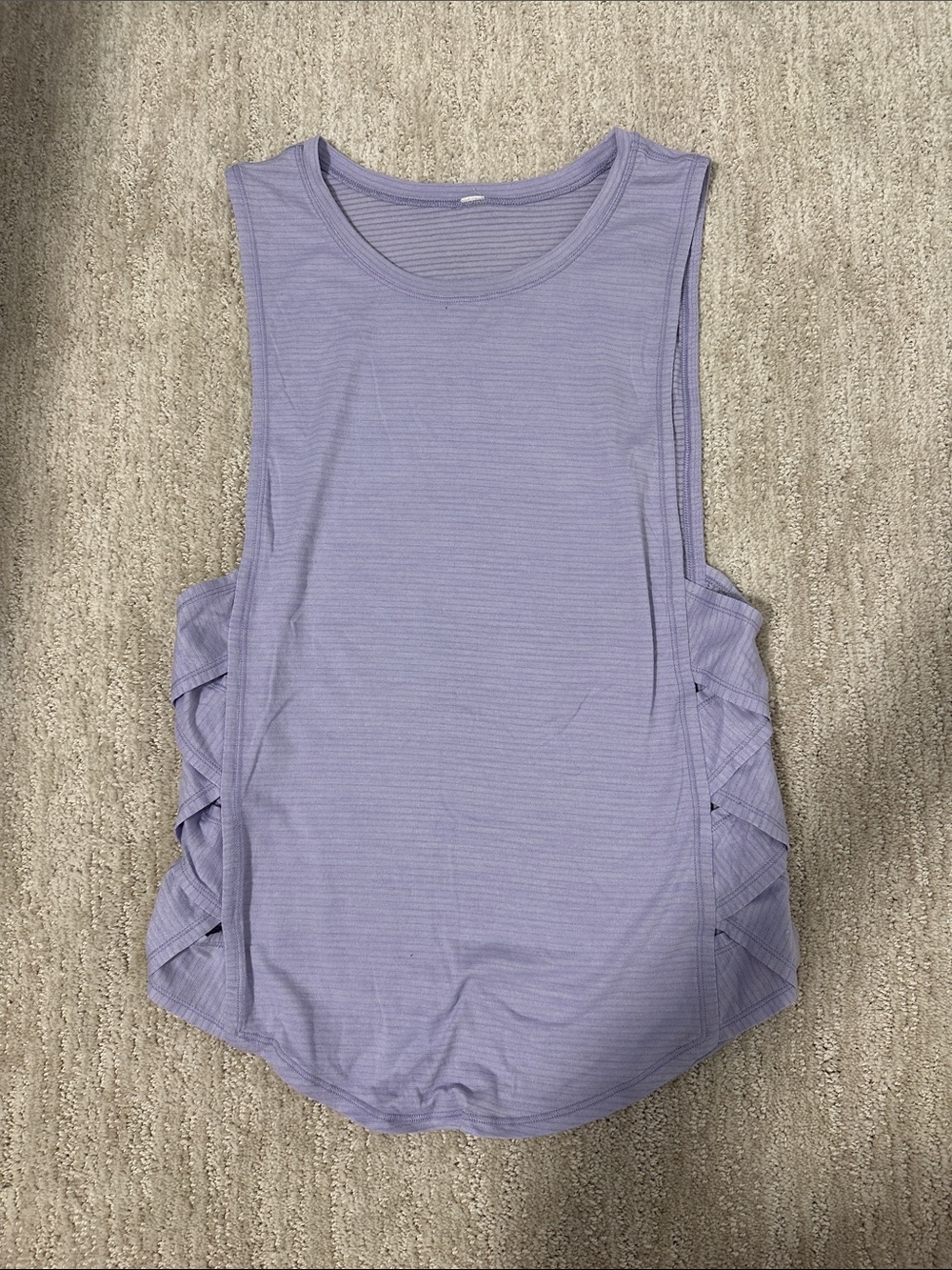 Women’s Lululemon Lavender Sleeveless Tank Top with Side Twist Detail